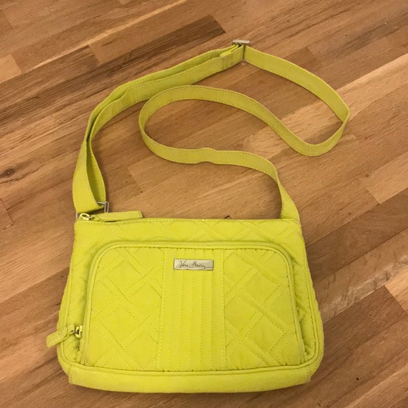 Vera Bradley Handbags - Vera Bradley Little hipster